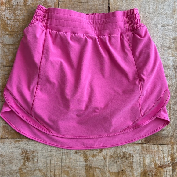 lululemon athletica Dresses & Skirts - Lululemon Hot Pink Athletic Skirt size 4